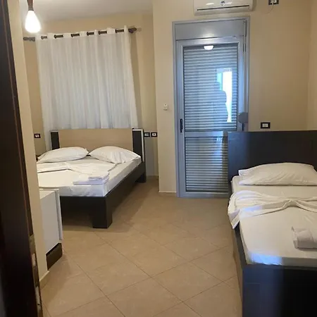 Al Ξενοδοχείο Vlorë